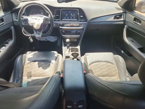 5NPE34AF9JH709604 2018 HYUNDAI SONATA - Image 8