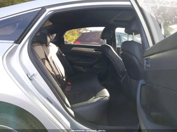5NPE34AF9JH726760 2018 HYUNDAI SONATA - Image 8