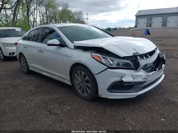 5NPE34AFXGH284435 2016 HYUNDAI SONATA - Image 1