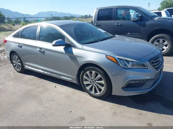 5NPE34AFXGH296410 2016 HYUNDAI SONATA - Image 1