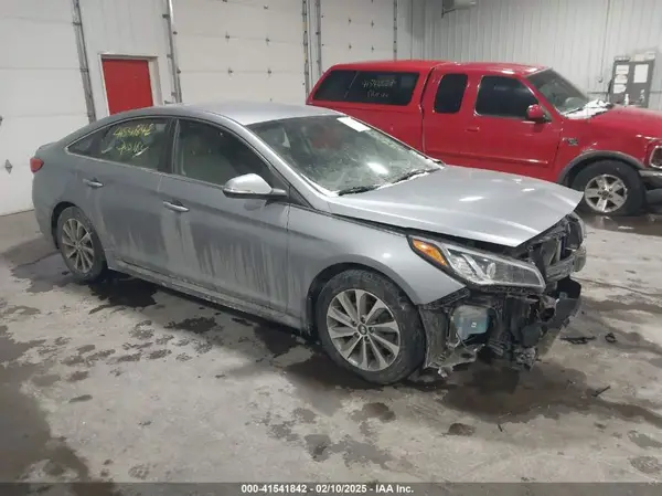 5NPE34AFXGH331933 2016 HYUNDAI SONATA - Image 1