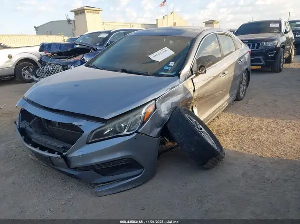 5NPE34AFXGH405836 2016 HYUNDAI SONATA - Image 2