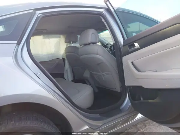 5NPE34AFXGH405836 2016 HYUNDAI SONATA - Image 8