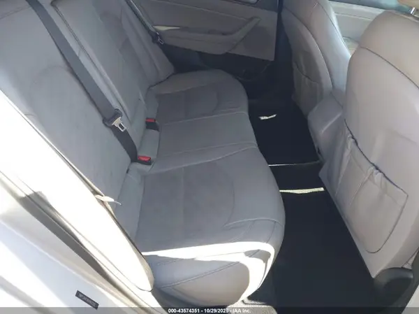 5NPE34AFXHH447201 2017 HYUNDAI SONATA - Image 8