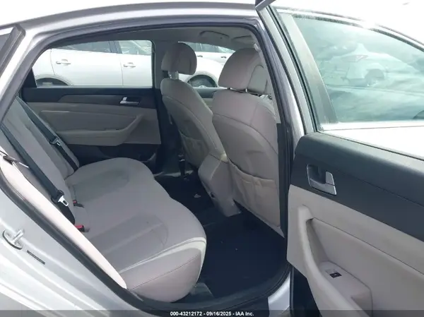 5NPE34AFXHH457825 2017 HYUNDAI SONATA - Image 8