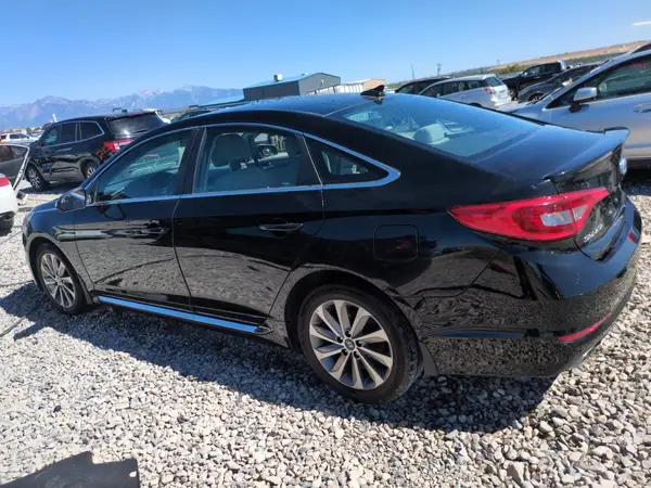 5NPE34AFXHH496205 2017 HYUNDAI SONATA - Image 2