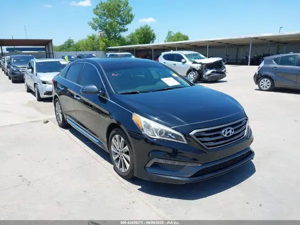 5NPE34AFXHH512967 2017 HYUNDAI SONATA - Image 1