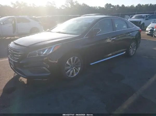 5NPE34AFXHH556161 2017 HYUNDAI SONATA - Image 2