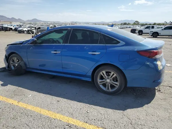 5NPE34AFXJH605977 2018 HYUNDAI SONATA - Image 2