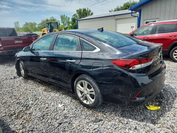 5NPE34AFXJH608071 2018 HYUNDAI SONATA - Image 2