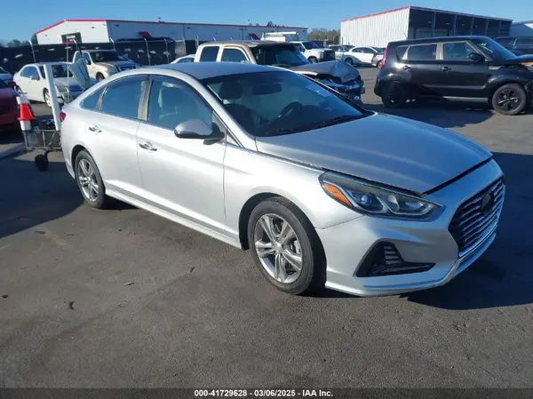 5NPE34AFXJH618048 2018 HYUNDAI SONATA - Image 1