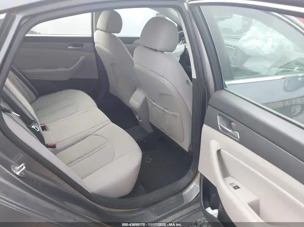 5NPE34AFXJH637215 2018 HYUNDAI SONATA - Image 8