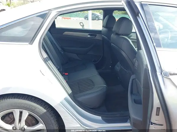 5NPE34AFXJH641068 2018 HYUNDAI SONATA - Image 8