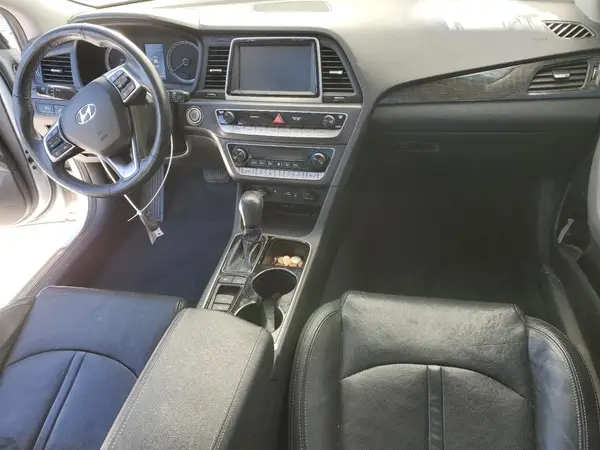 5NPE34AFXJH645217 2018 HYUNDAI SONATA - Image 8