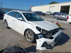 5NPE34AFXJH645525 2018 HYUNDAI SONATA