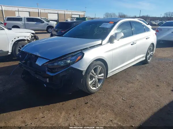 5NPE34AFXJH704668 2018 HYUNDAI SONATA - Image 2