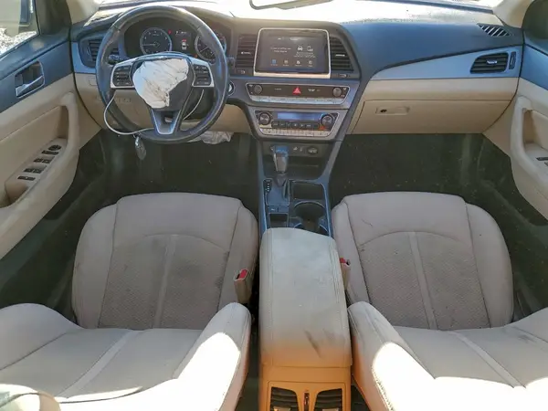 5NPE34AFXKH745500 2019 HYUNDAI SONATA - Image 8