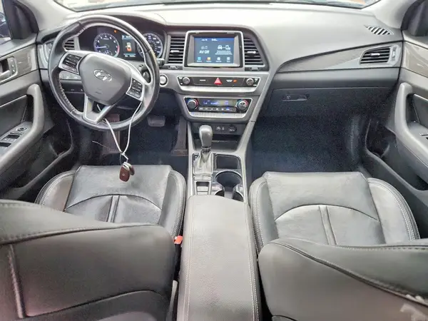 5NPE34AFXKH785561 2019 HYUNDAI SONATA - Image 8