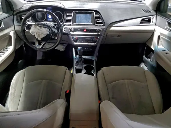 5NPE34AFXKH786984 2019 HYUNDAI SONATA - Image 8