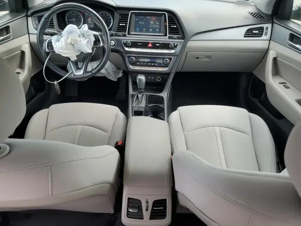 5NPE34AFXKH804710 2019 HYUNDAI SONATA - Image 8