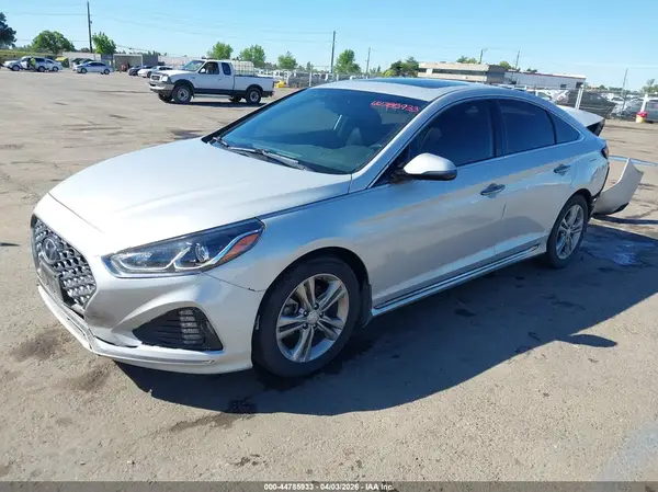 5NPE34AFXKH813889 2019 HYUNDAI SONATA - Image 2