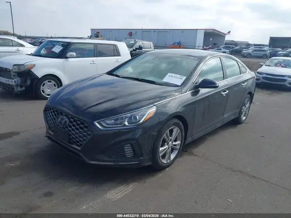 5NPE34AFXKH817568 2019 HYUNDAI SONATA - Image 2