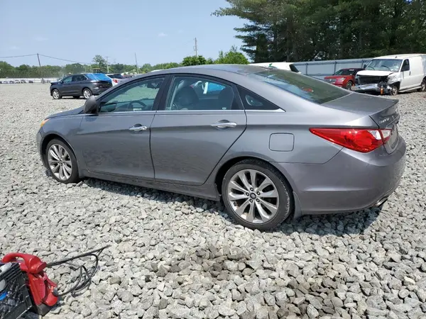 5NPEC4AC1CH435243 2023 HYUNDAI AZERA - Image 2