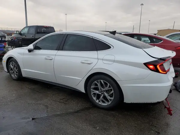 5NPEF4JA2LH022057 2020 HYUNDAI SONATA - Image 2