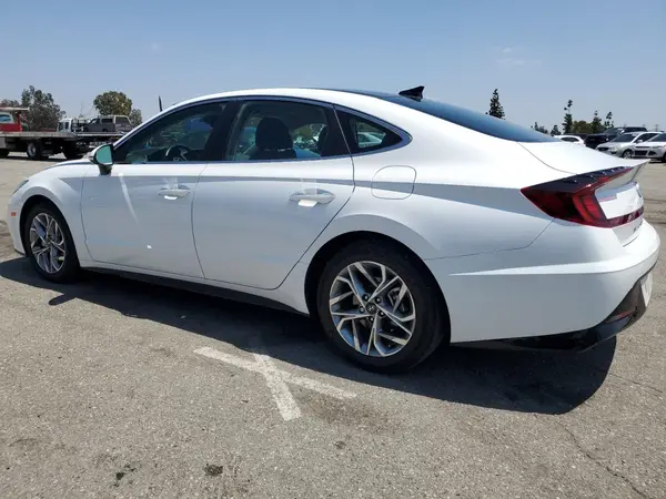 5NPEF4JA2MH107983 2021 HYUNDAI SONATA - Image 2