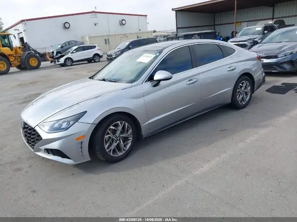 5NPEF4JA3MH120824 2021 HYUNDAI SONATA - Image 2