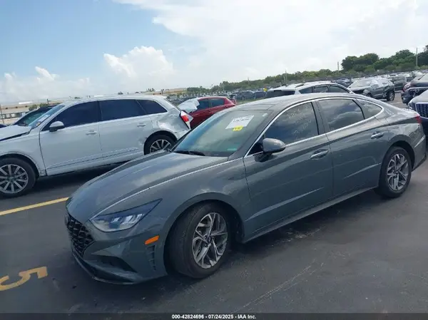 5NPEF4JA4MH095609 2021 HYUNDAI SONATA - Image 2