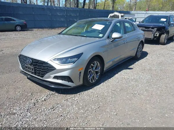 5NPEF4JA7MH097046 2021 HYUNDAI SONATA - Image 2