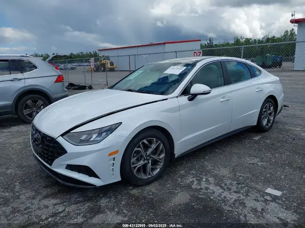 5NPEF4JA7MH099136 2021 HYUNDAI SONATA - Image 2