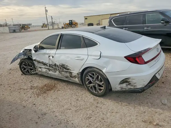 5NPEF4JA9MH102912 2021 HYUNDAI SONATA - Image 2