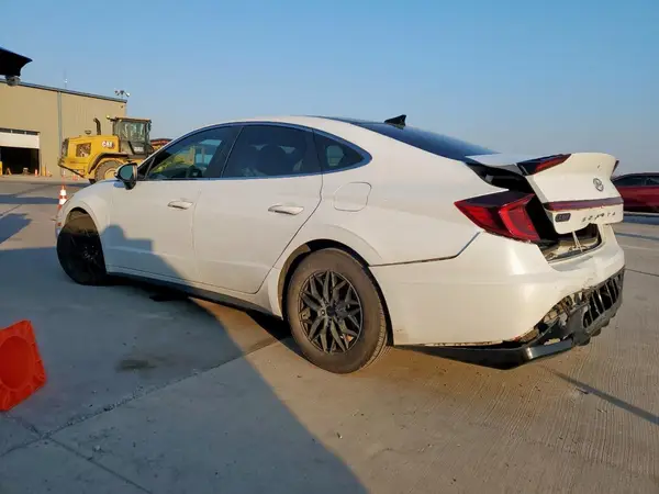 5NPEF4JAXMH072562 2021 HYUNDAI SONATA - Image 2