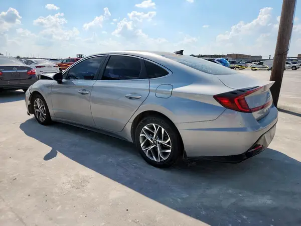 5NPEF4JAXMH081858 2021 HYUNDAI SONATA - Image 2