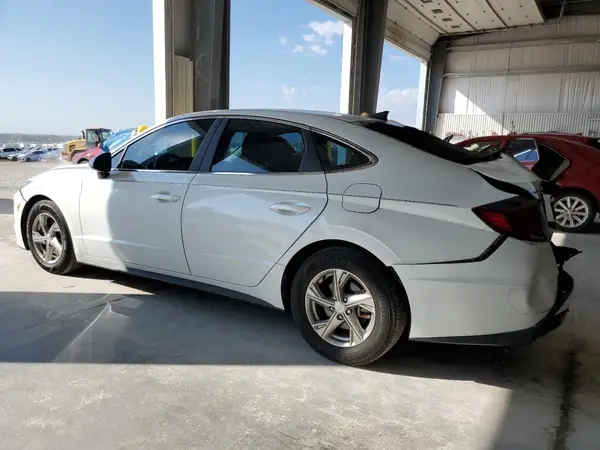 5NPEG4JA0NH143105 2022 HYUNDAI SONATA - Image 2