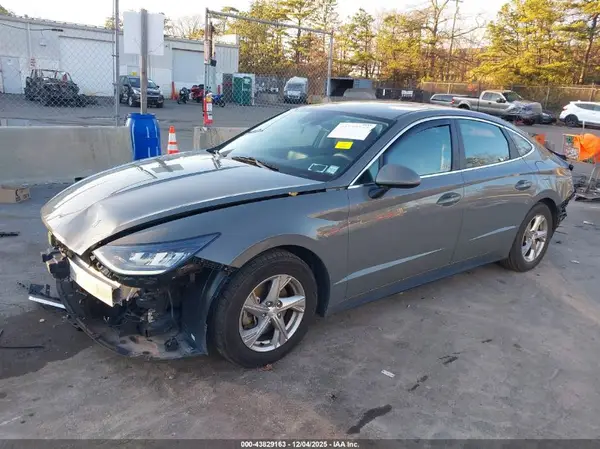 5NPEG4JA1MH068168 2021 HYUNDAI SONATA - Image 2