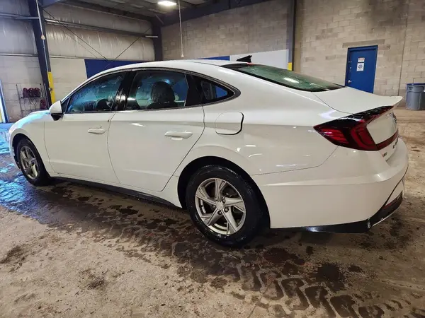5NPEG4JA1MH078215 2021 HYUNDAI SONATA - Image 2