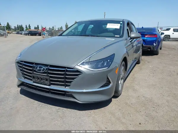 5NPEG4JA1MH127509 2021 HYUNDAI SONATA - Image 2