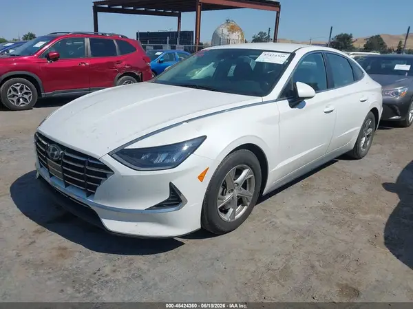 5NPEG4JA1NH133523 2022 HYUNDAI SONATA - Image 2