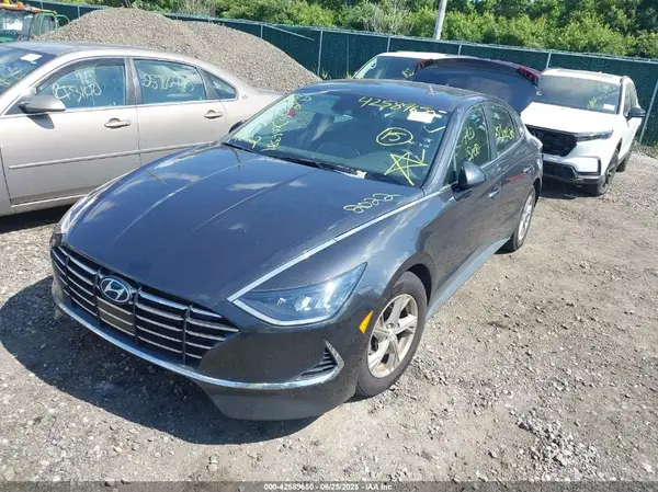 5NPEG4JA1NH133781 2022 HYUNDAI SONATA - Image 2