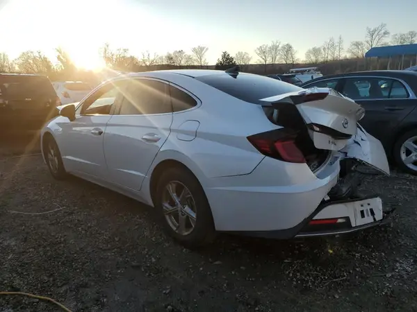 5NPEG4JA1NH143565 2022 HYUNDAI SONATA - Image 2