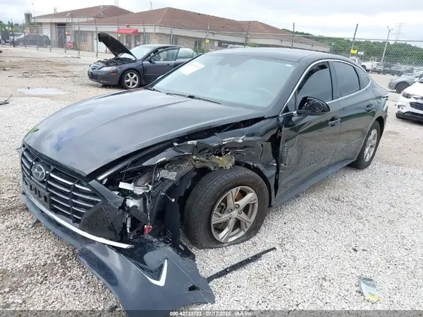 5NPEG4JA1NH143923 2022 HYUNDAI SONATA - Image 2