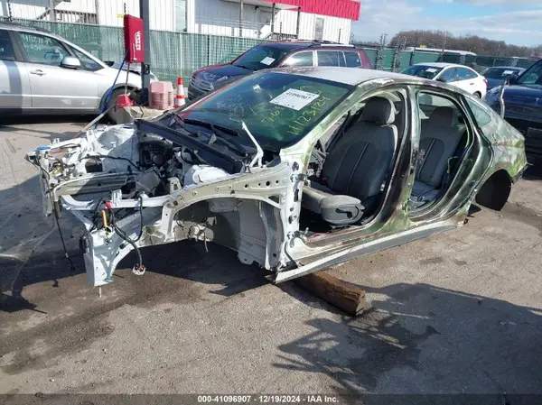 5NPEG4JA1NH145851 2022 HYUNDAI SONATA - Image 2