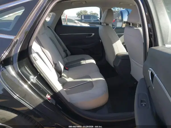 5NPEG4JA2MH064825 2021 HYUNDAI SONATA - Image 8