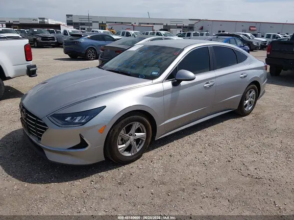 5NPEG4JA2MH076957 2021 HYUNDAI SONATA - Image 2