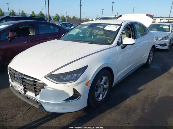 5NPEG4JA2MH102702 2021 HYUNDAI SONATA - Image 2