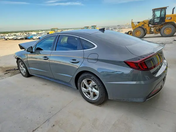 5NPEG4JA2MH110279 2021 HYUNDAI SONATA - Image 2