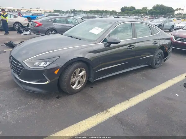 5NPEG4JA2MH117829 2021 HYUNDAI SONATA - Image 2